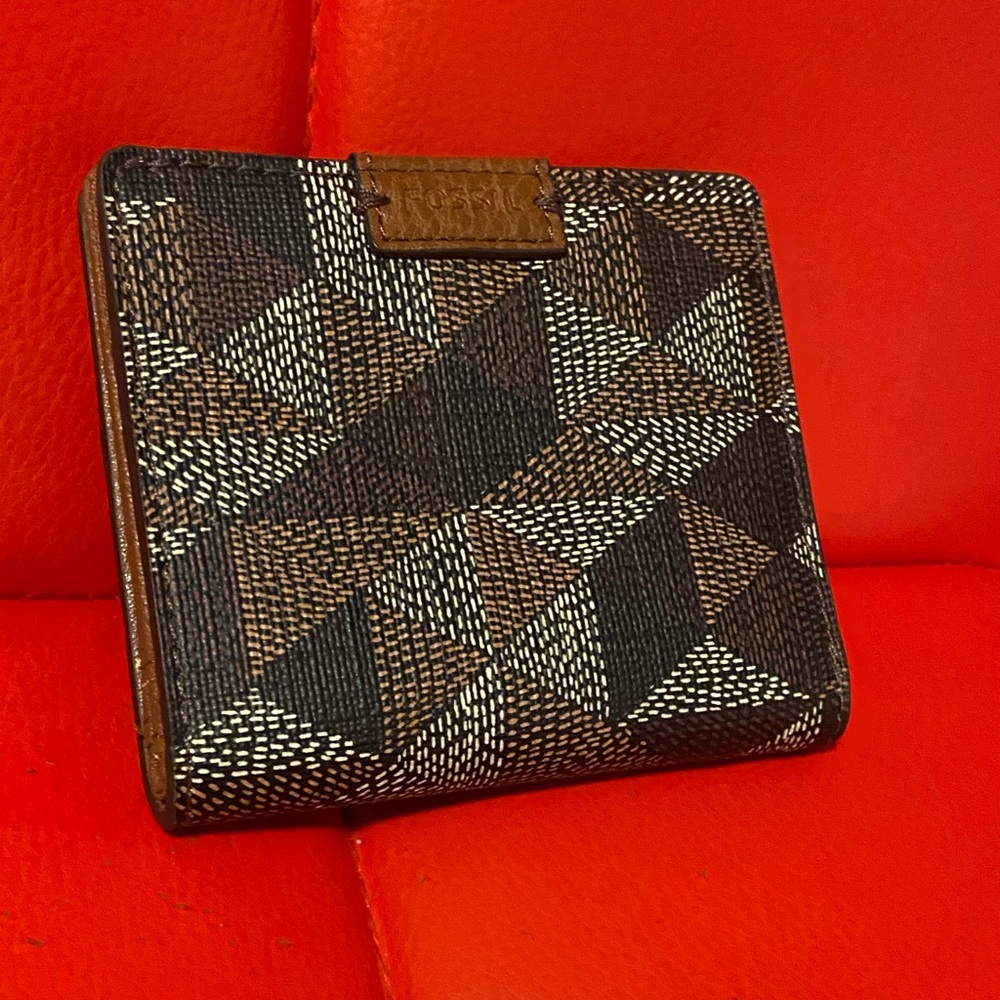 Fossil Wallet - Picture 3 of 5